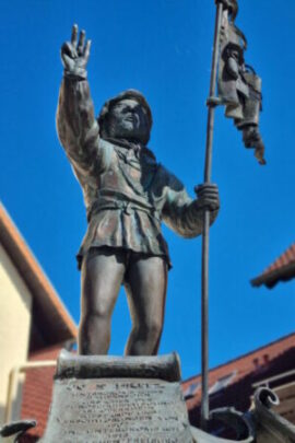 Joß-Fritz-Brunnen in der Ortsmitte von Untergrombach